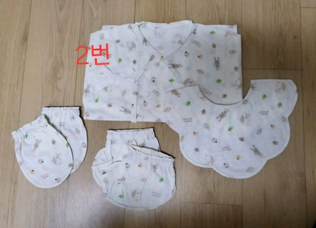 퀼트소품 :배냇저고리세트 이미지