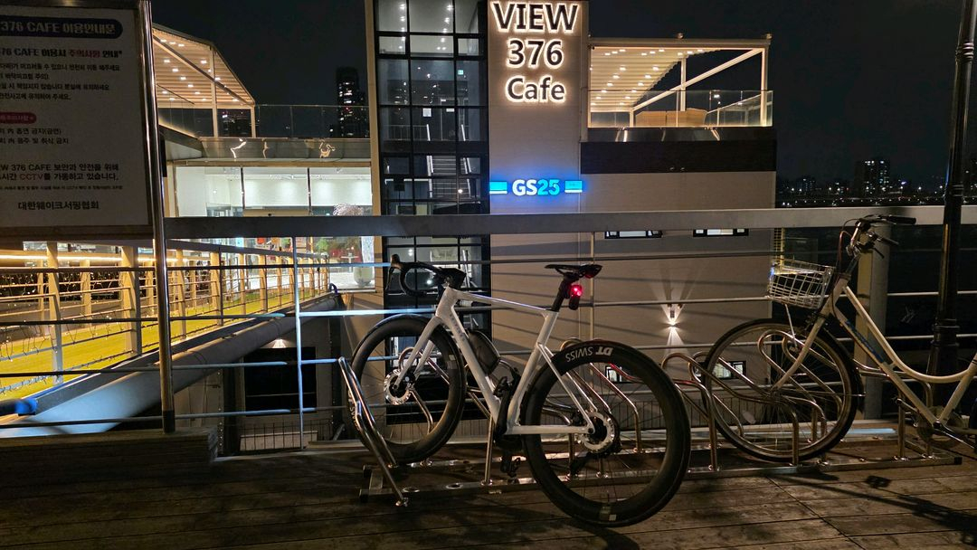 [입문 최고] 리파인드8 옥타 울테그라 12단 di2 (M 사이즈) 화이트 풀카본 로드 자전거 이미지