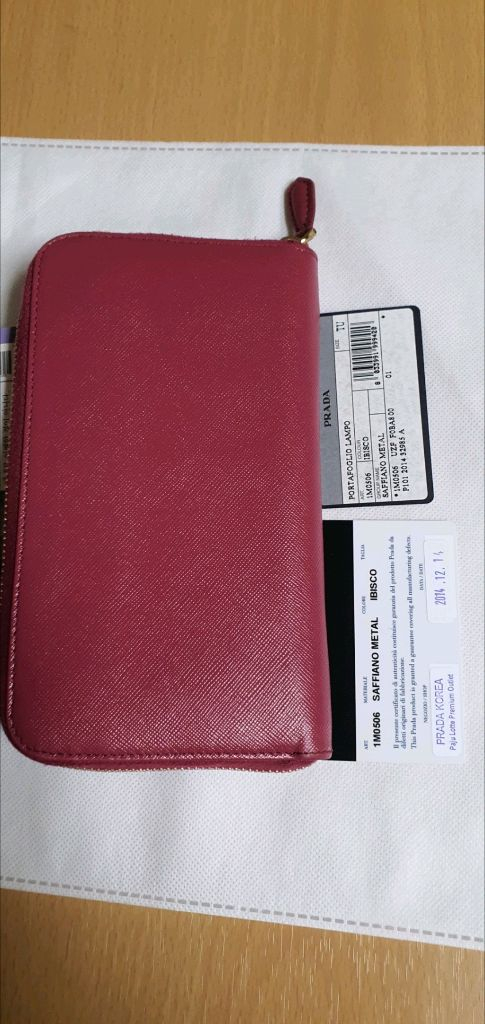 프라다 사피아노 장지갑 핑크 정품A급(보증서O)구찌프라다루이비통디올고야드샤넬셀린느보테가생로랑발렌시아가버버리가방 이미지