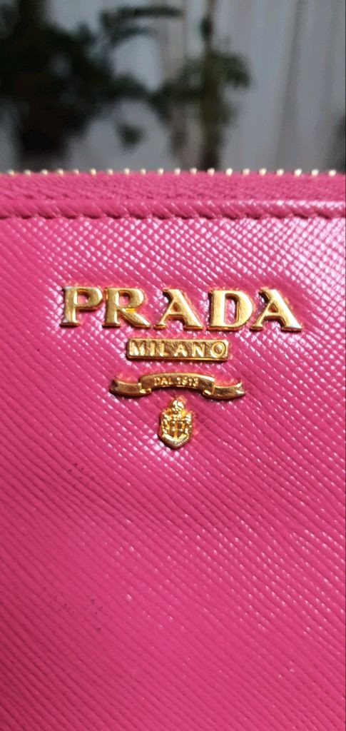 프라다 사피아노 장지갑 핑크 정품A급(보증서O)구찌프라다루이비통디올고야드샤넬셀린느보테가생로랑발렌시아가버버리가방 이미지
