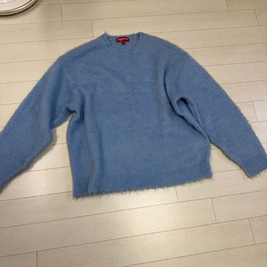 슈프림 모헤어 니트 25fw L 사이즈상태 9.8/10사진찍고 절대 안입습니다 이미지