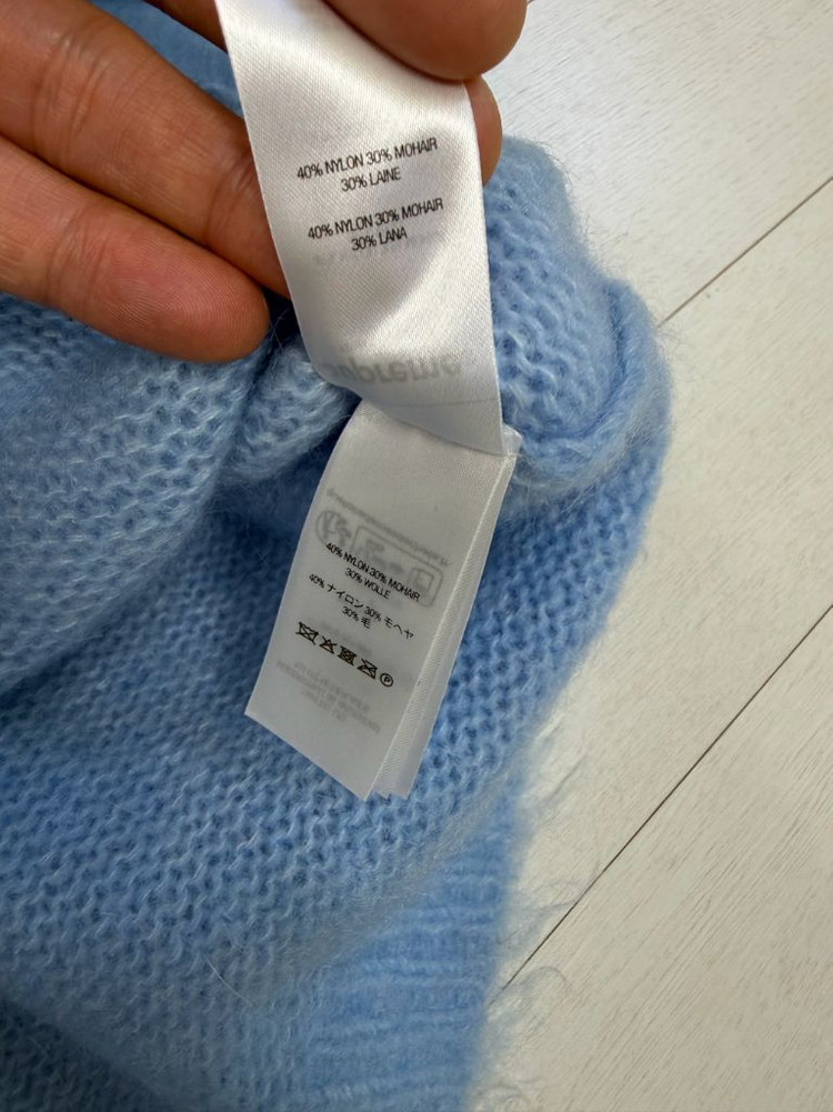 슈프림 모헤어 니트 25fw L 사이즈상태 9.8/10사진찍고 절대 안입습니다 이미지