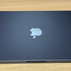 맥북 프로 14 M5 Pro 15코어,16코어 24GB/1TB 스페이스 블랙 판매합니다 이미지