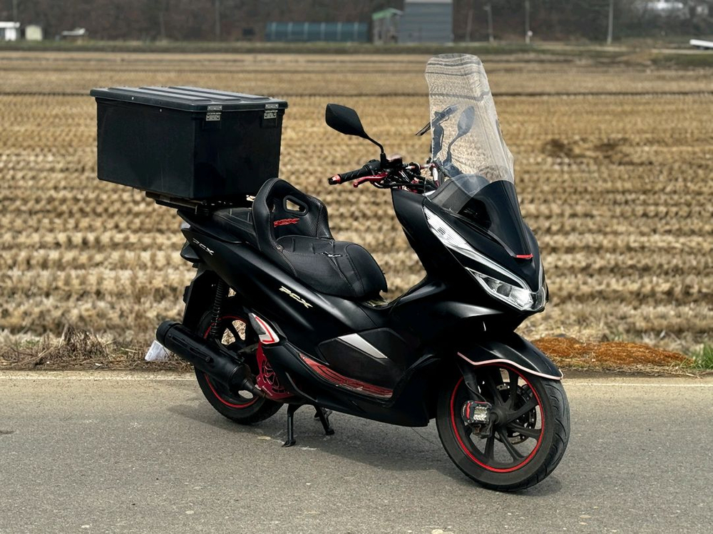 혼다PCX125/20년식/3.9만키로/135만원/배달세팅완 이미지