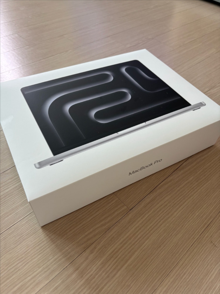 미개봉 맥북 프로 14 M5 (15/16코어,1T SSD,24GB) 이미지
