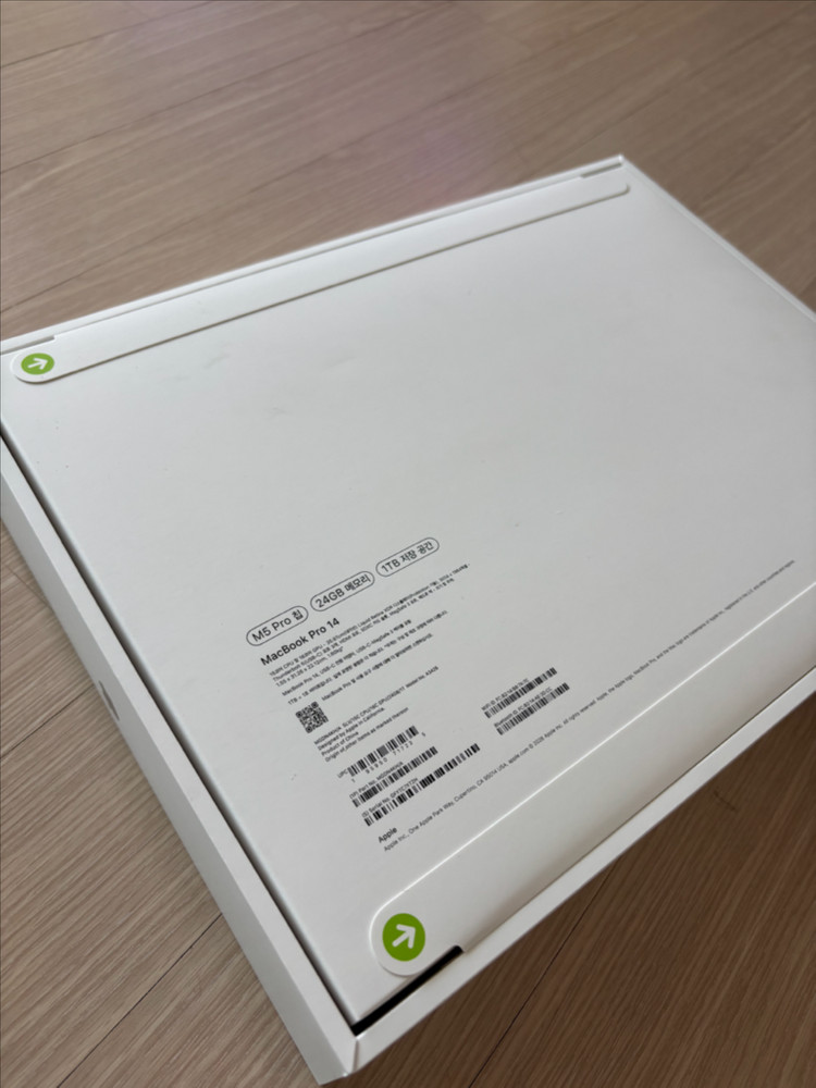 미개봉 맥북 프로 14 M5 (15/16코어,1T SSD,24GB) 이미지