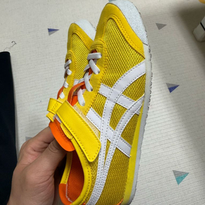 오니츠카타이거 키즈 운동화 옐로우 220 사이즈 이미지