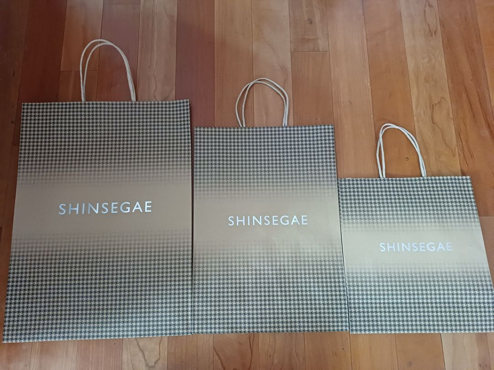 명품급쇼핑백 나이키 애플 키플링 스탠리 신세계 정관장 이미지