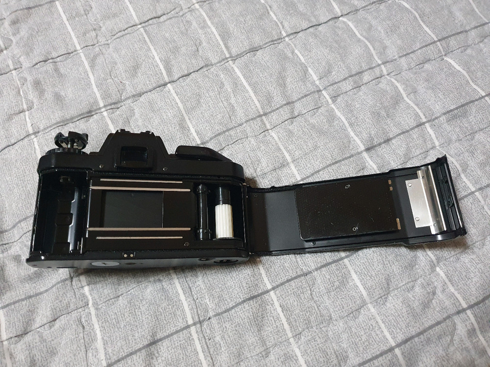 펜탁스 프로그램A 바디및 50mm f1.4렌즈 + 모터드라이버 셋트 입니다 이미지