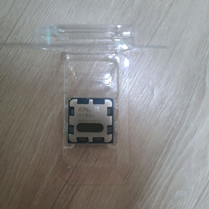 AMD 라이젠 9800X3D CPU 이미지