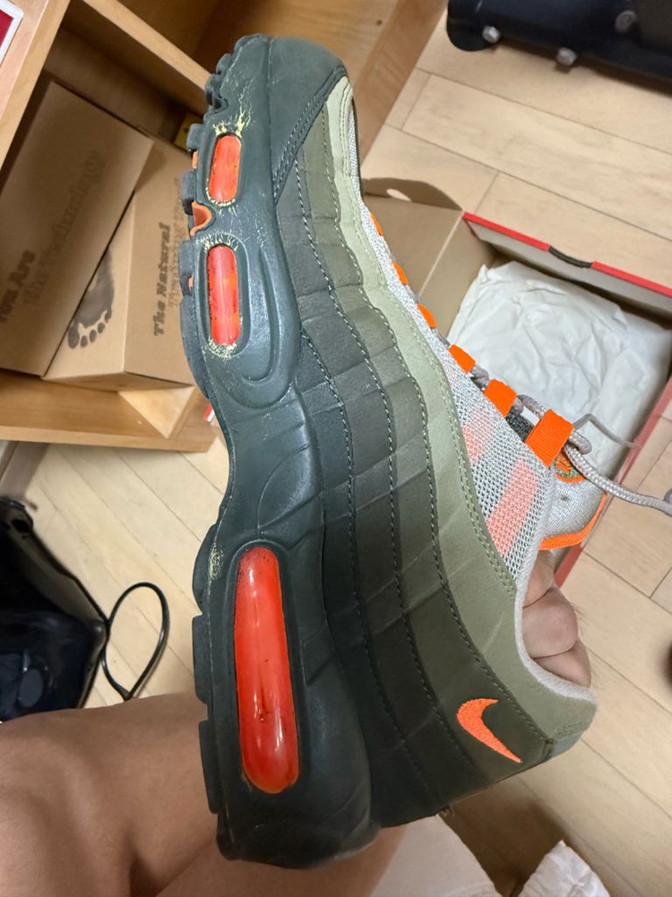 [275] 나이키 에어맥스 95 og 토탈 오렌지 이미지