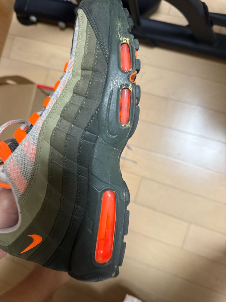 [275] 나이키 에어맥스 95 og 토탈 오렌지 이미지