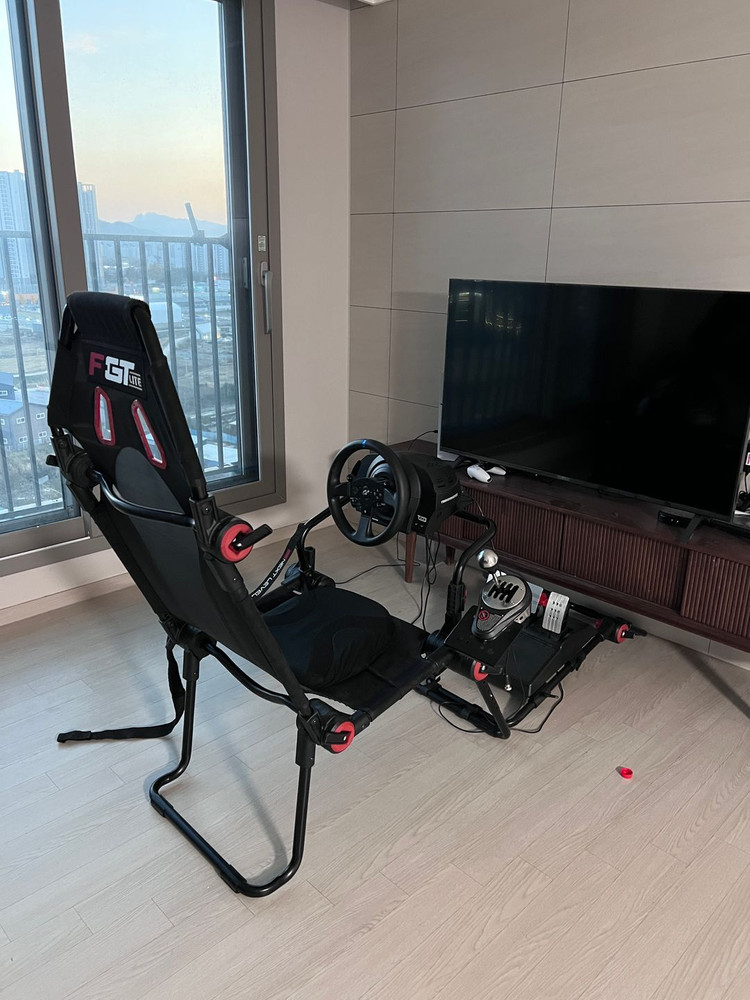트러스트마스터 T300RS GT + TH8A 쉬프터 + F-GT 라이트 시트 풀세트 판매 이미지
