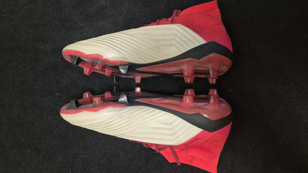 아디다스 프레데터 18.1 FG 275 이미지