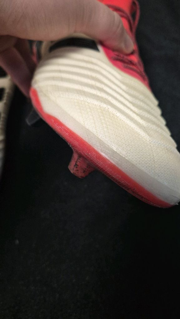 아디다스 프레데터 18.1 FG 275 이미지