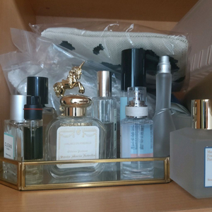 향수 (각종 향수, 딥디크, 조말론, 프레데릭말,킬리안, 불리, 커정, 메종 마르지엘라, 산타마리아노벨라, 안나 이미지