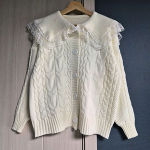 [새상품] 레이스 빅카라 케이블 니트 가디건 (화이트 / 빈티지 감성) 이미지