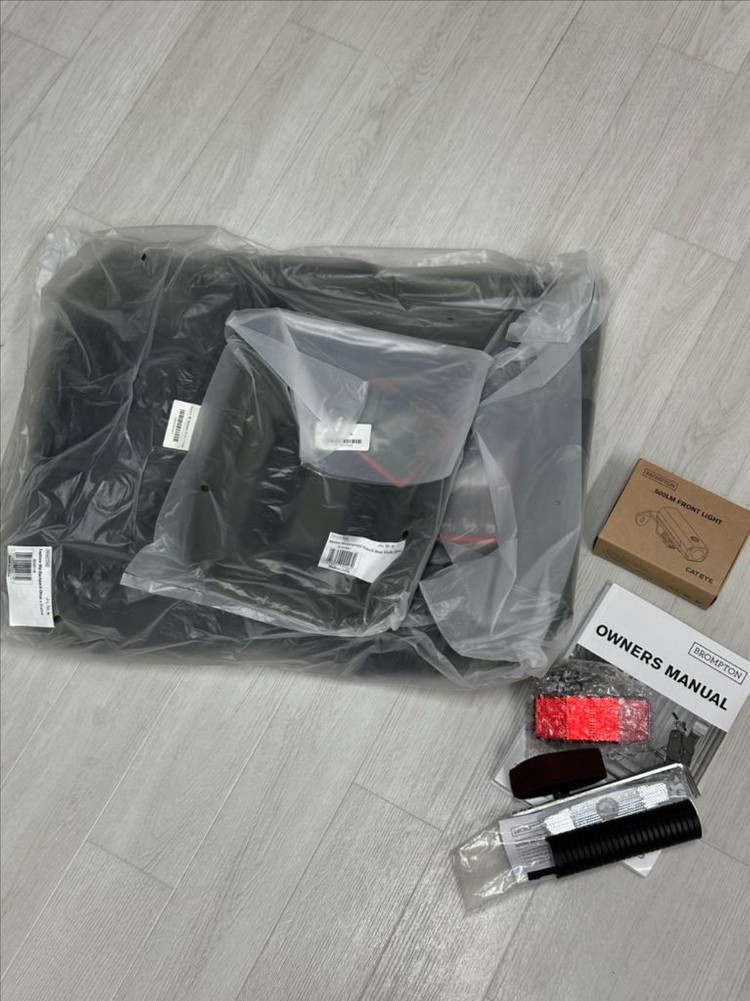 브롬톤 베이그릴스 에디션, P라인 볼트블루라커, 잇체어 이미지