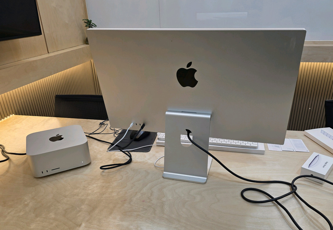 맥 스튜디오 M2 Ultra (128G/8TB) + 스튜디오 디스플레이 일괄세트 [풀스펙/직거래] 이미지