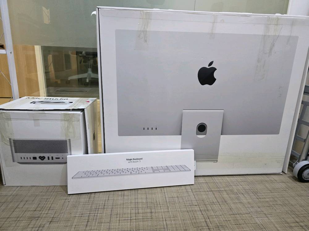 맥 스튜디오 M2 Ultra (128G/8TB) + 스튜디오 디스플레이 일괄세트 [풀스펙/직거래] 이미지