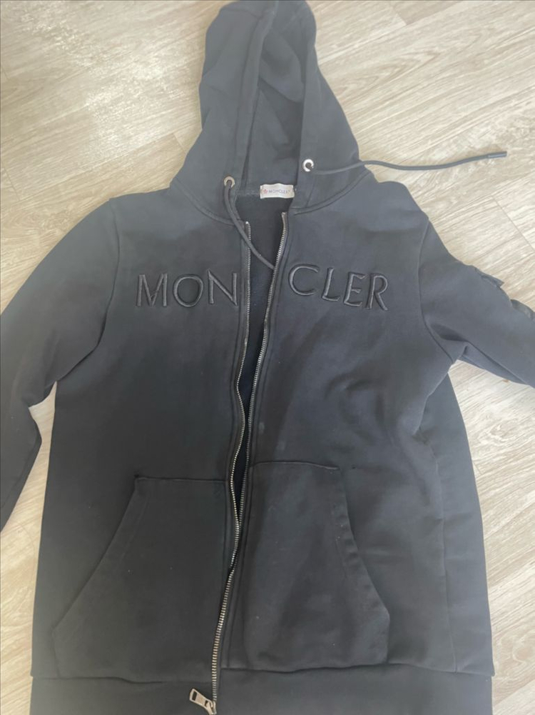 몽클레어 후드 집업 이미지