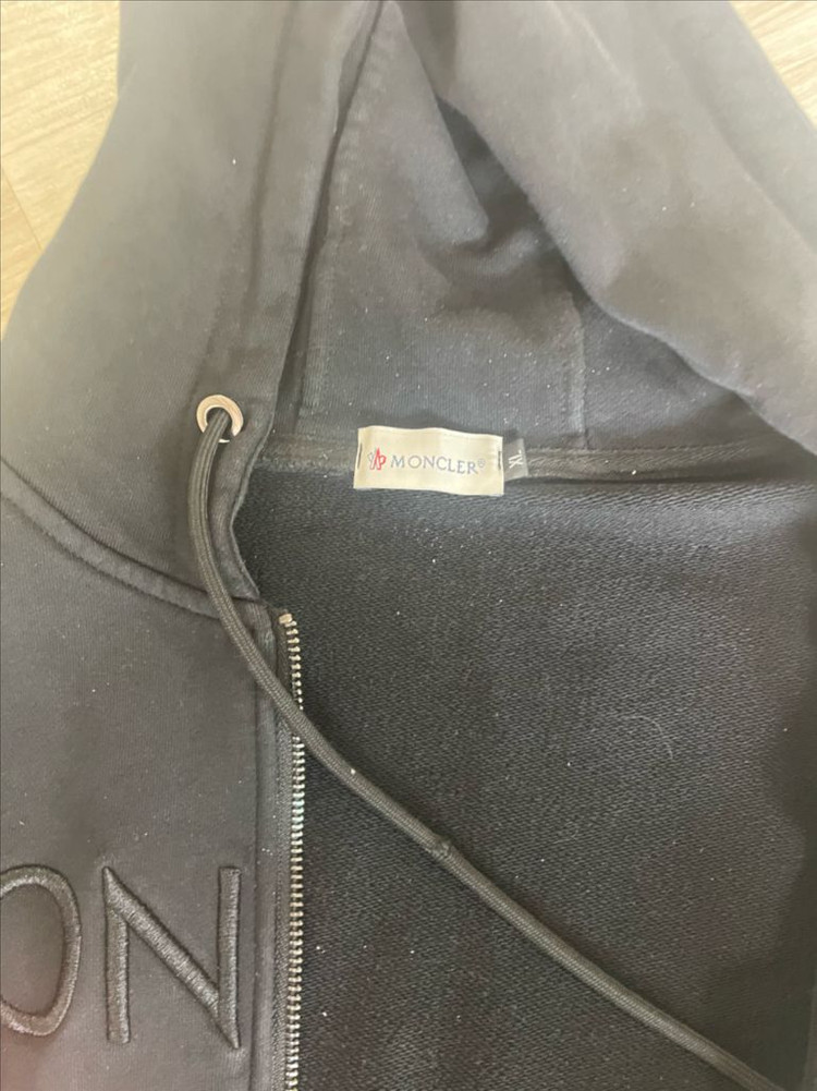 몽클레어 후드 집업 이미지