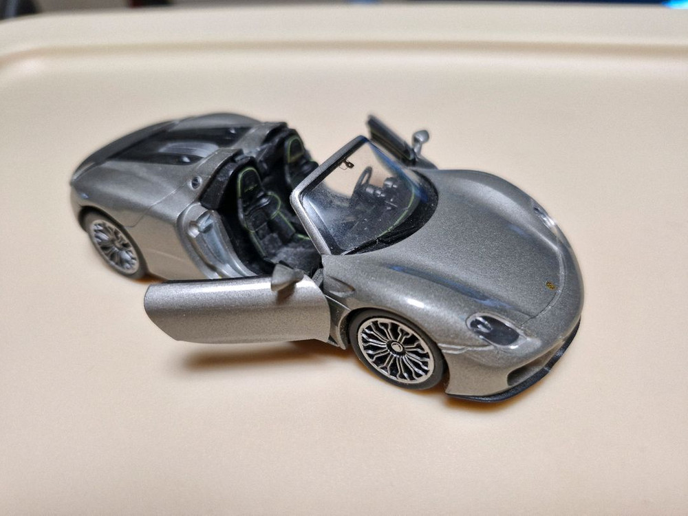 웰리 포르쉐 918 스파이더 다이캐스트 미니카 도어개폐 건메탈 박스없음 이미지