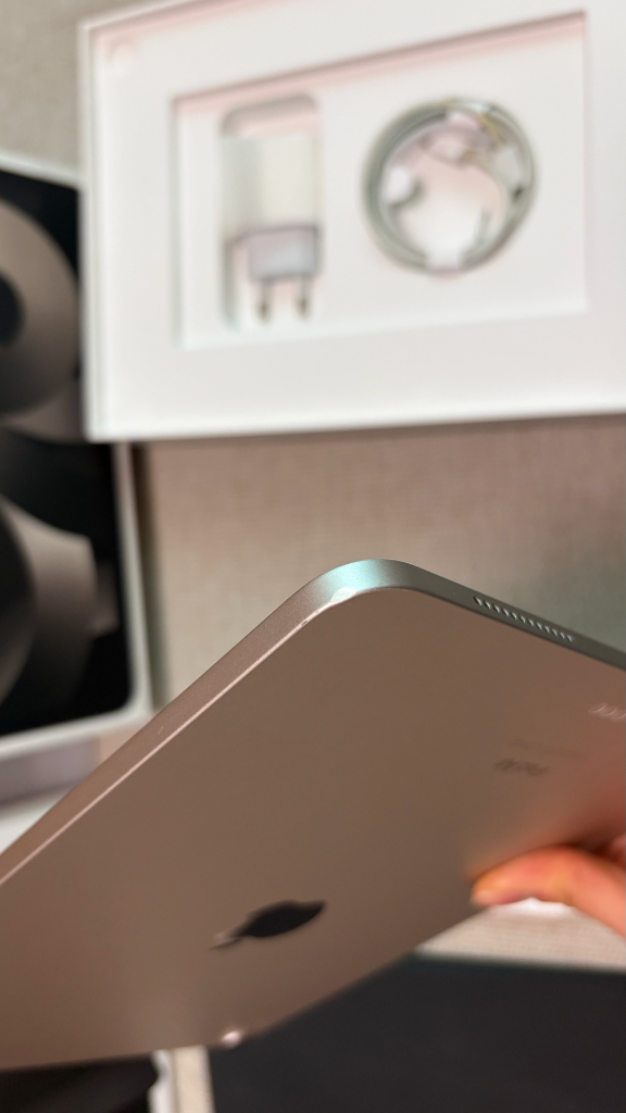 (풀박스) 아이패드 에어 5세대 64GB Wi-Fi 스타라이트 + 애플 펜슬 2세대 + 정품 폴리오 케이스 이미지