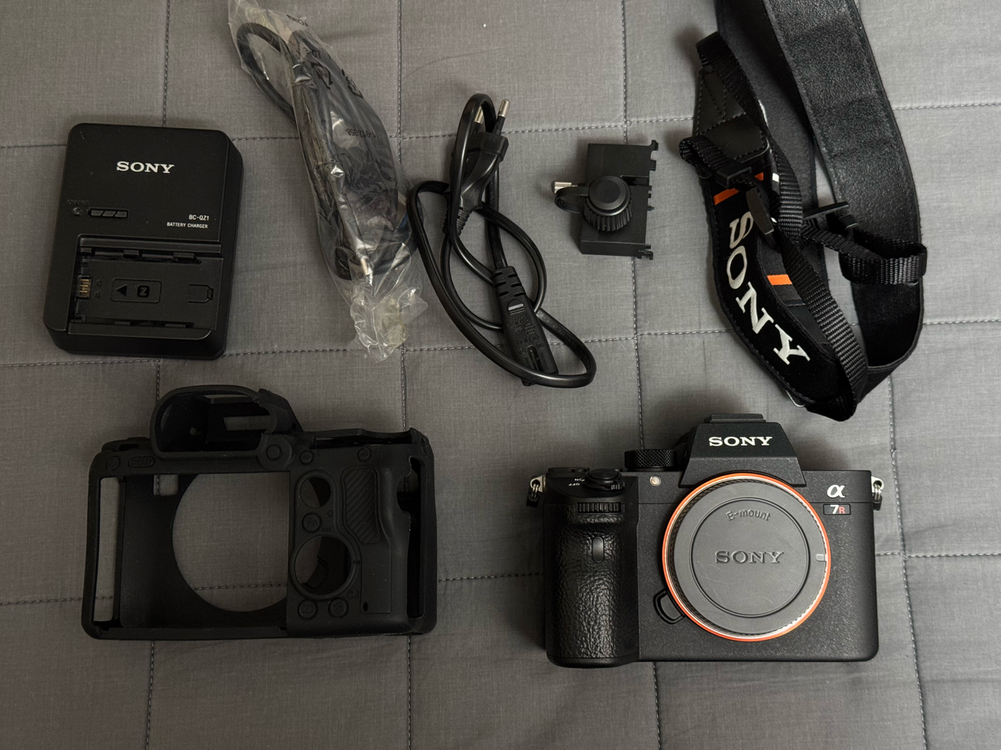 소니 A7R3 풀프레임 미러리스 이미지