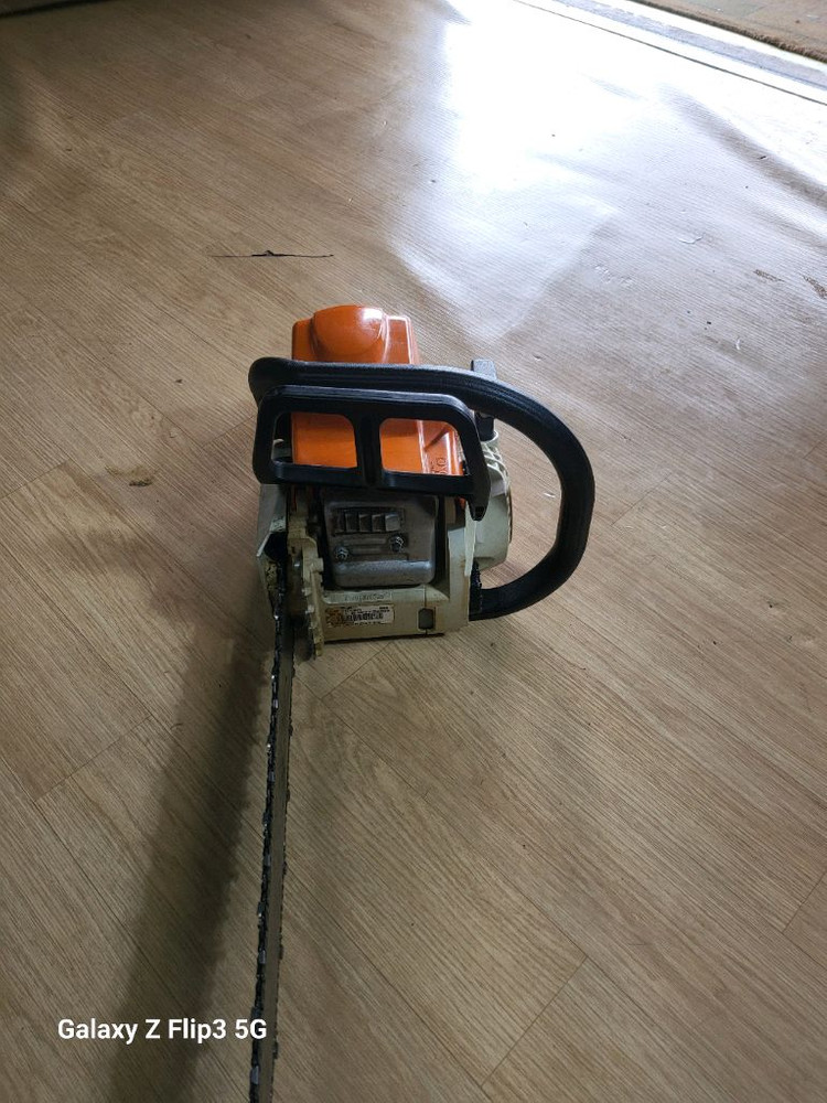 스틸 MS180C 목공용엔진톱 이미지