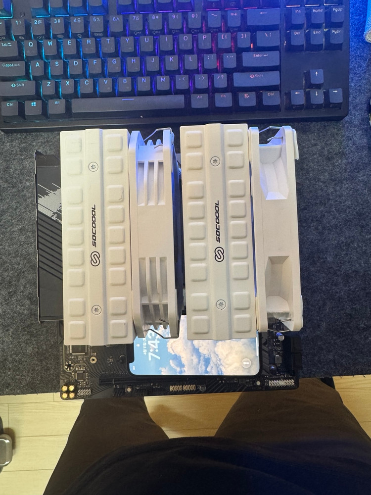 고사양 게이밍 PC 본체 판매합니다 (i5-13600K / RTX 5060Ti / DDR5 32GB) 이미지