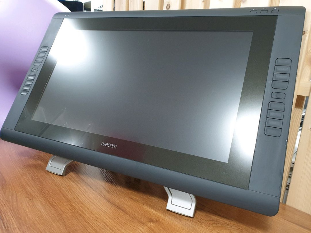 와콤 신티크 액정타블렛 DTK-2200\K 본체단품 이미지