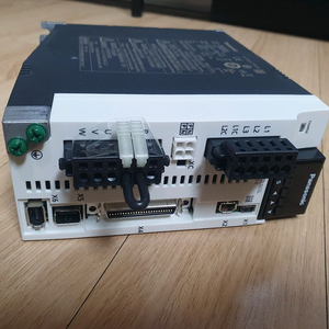 Panasonic 서보드라이버 MCDLN35SL 750W 미사용품 이미지