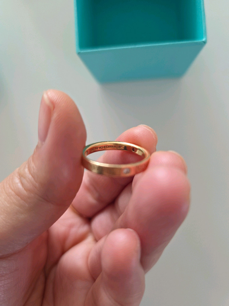 티파니앤코 18k 밴드링 반지 이미지