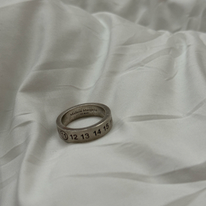 메종마르지엘라 반지 (남자) 이미지