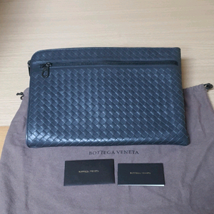 보테가베네타 클러치백 투지퍼 정품S급(감정O)구찌프라다루이비통디올고야드샤넬셀린느보테가생로랑발렌시아가버버리가방 이미지