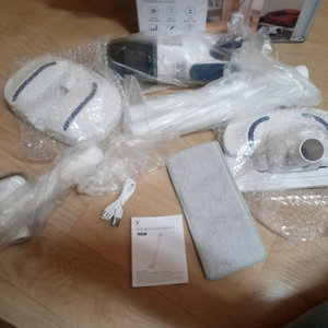 새 제품 4n1 무선 진공 청소기 택포함 34,000원에 판매 합니다. 이미지