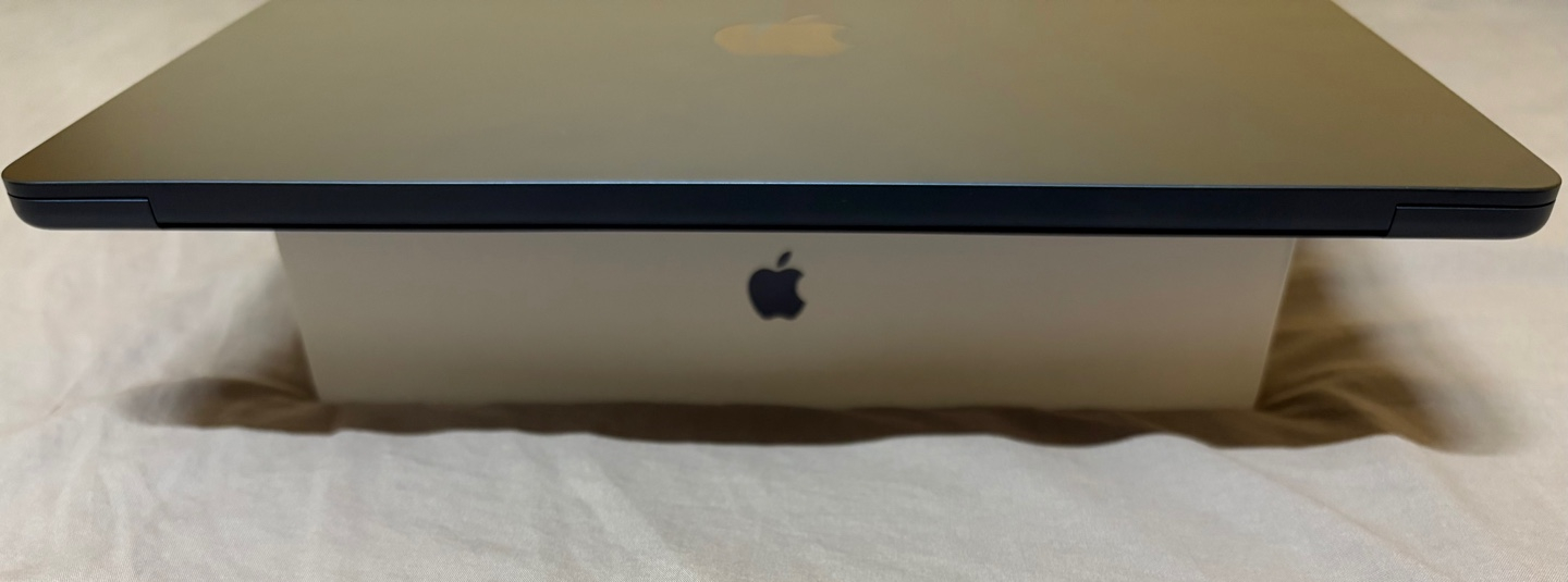 맥북에어 M2 13인치 16GB 256GB 미드나이트 이미지