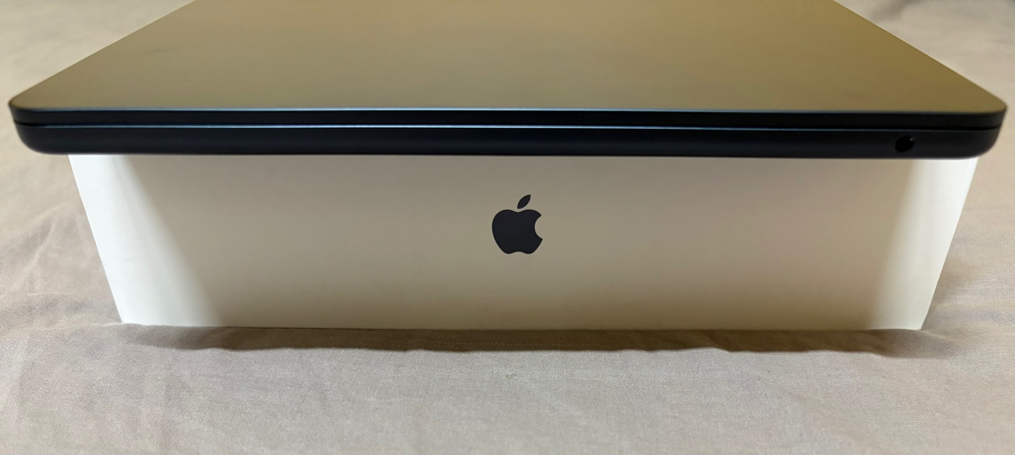 맥북에어 M2 13인치 16GB 256GB 미드나이트 이미지