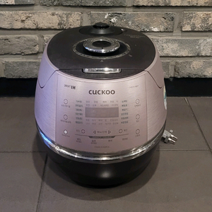 쿠쿠 고급형 프리미엄 10인용 압력밥솥+샤오미 무선 청소기 풀셋 팔아요 이미지