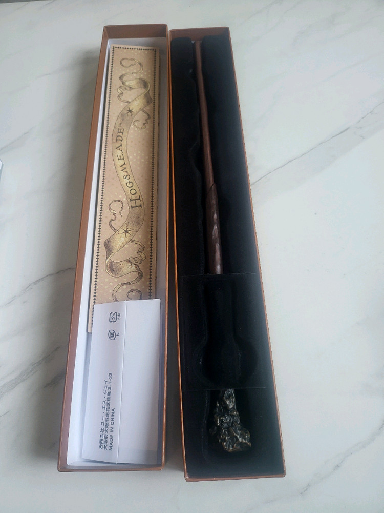 유니버셜 스튜디오 재팬 닌텐도월드 파워업밴드 마리오버전, 해리포터 지팡이 이미지