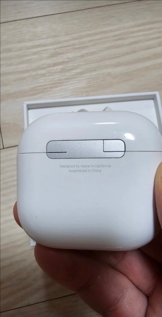 에어팟 4세대 노캔O 풀박 이미지