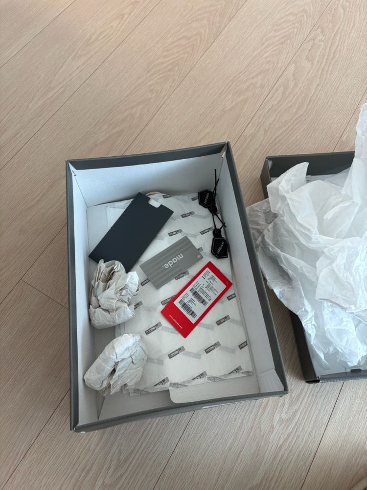 뉴발란스 992 네이비 275 (M992GG) 이미지