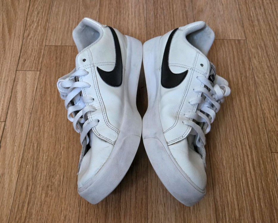 나이키 코트로얄AC 신발 이미지