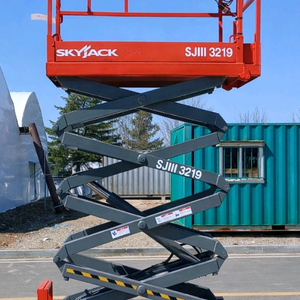 중고 고소작업대 스카이잭 SKYJACK 3219 판매합니다 이미지