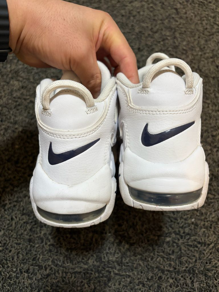 나이키 키즈 에어 모어 업템포 화이트/네이비 210 이미지