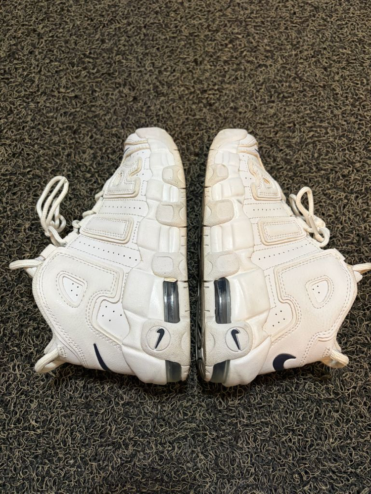 나이키 키즈 에어 모어 업템포 화이트/네이비 210 이미지