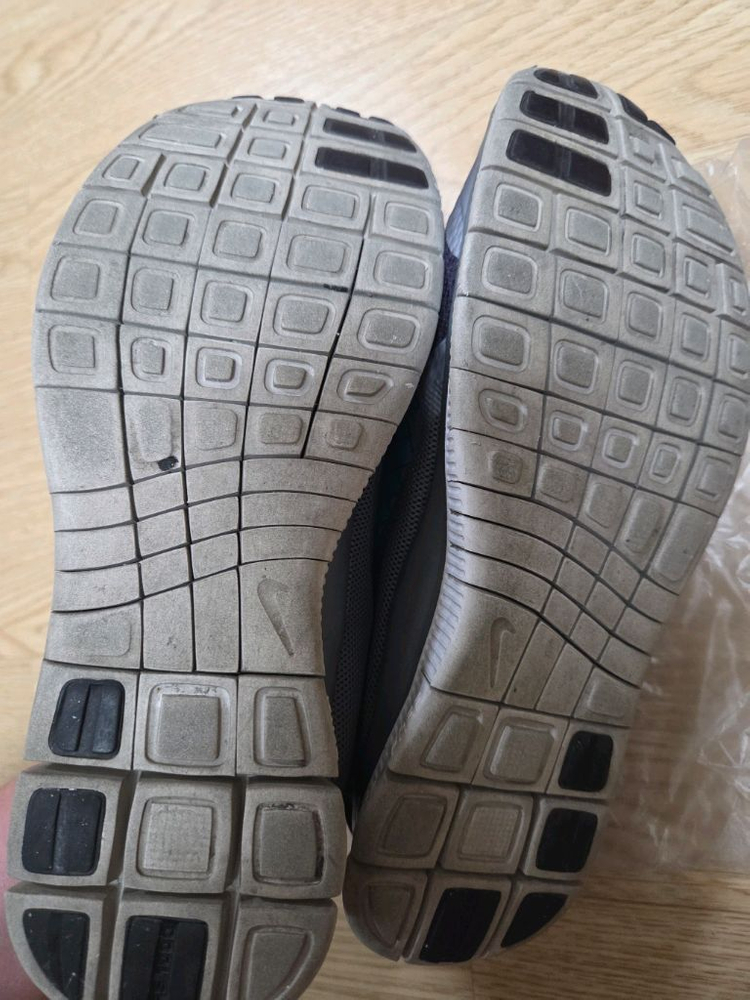 나이키 프리운동화 240mm 이미지