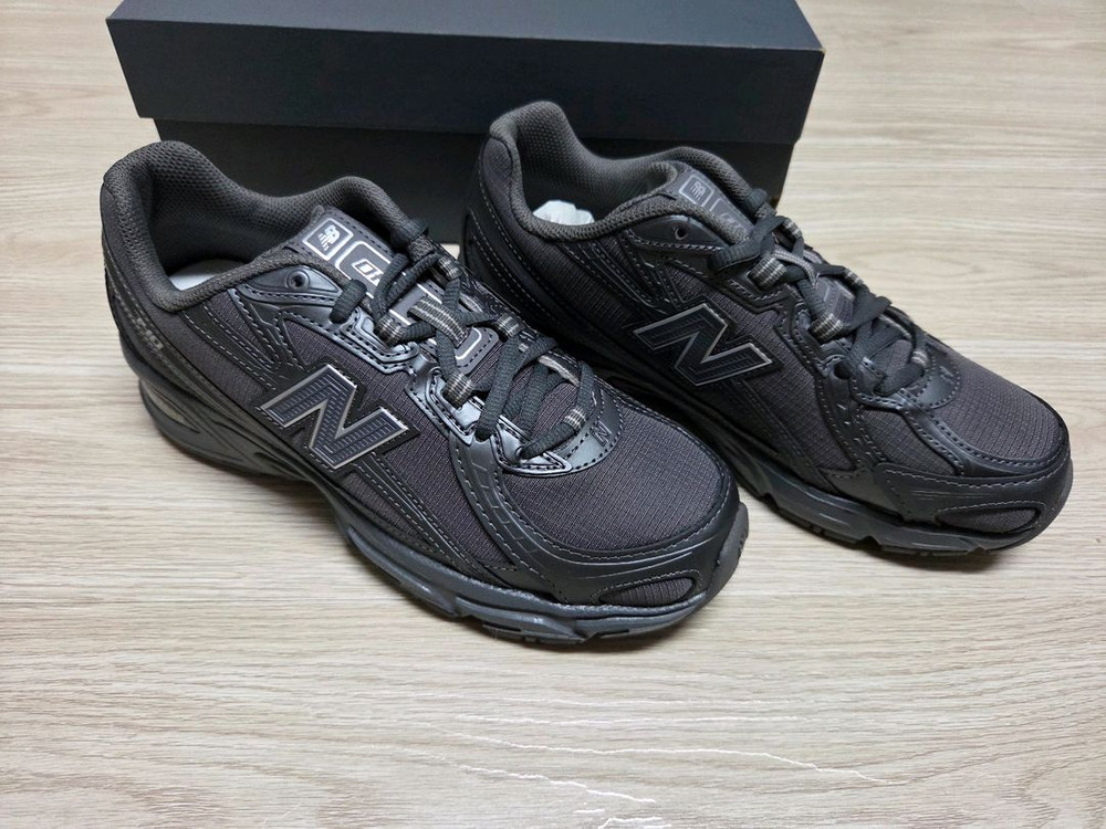 [240]뉴발란스 U740SS2 새상품 이미지