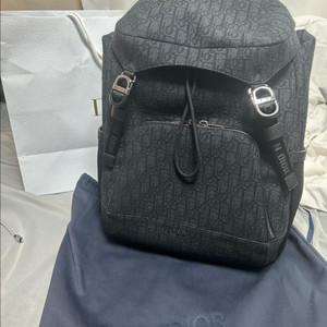 디올 8 플랩백 블랙오블리크 남성 백팩 이미지